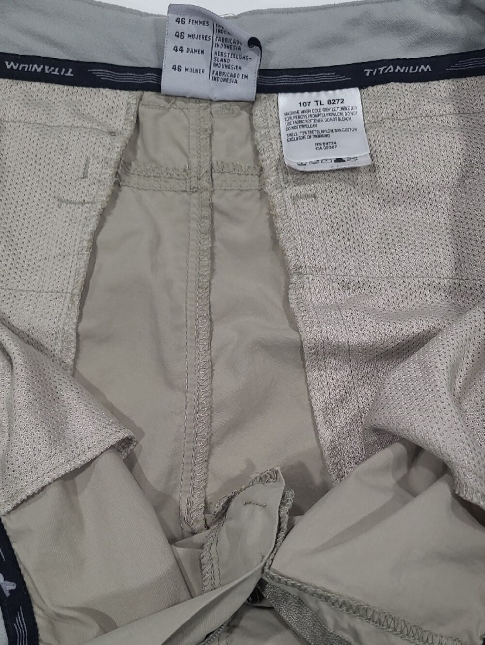 COLUMBIA Titanium Beige Cargo Capri Shorts Sz 14 OMNI DRY Zipper Pocket 36"waist - Picture 16 of 16
